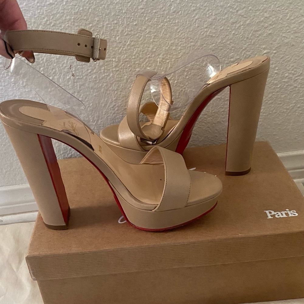 Christian Louboutin Nude Platform Heel 37.5